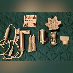 Shark FlexStyle Air Styling & Drying
System with Diffuser